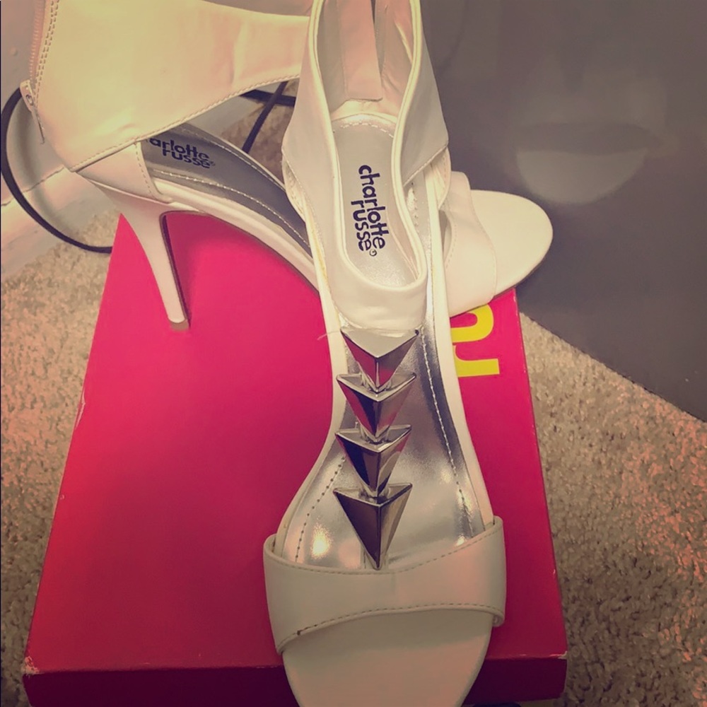 White 4” heel
